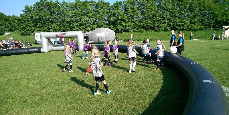 Pigeraketten blev fyret af med stor succes