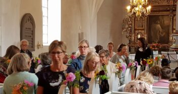 Festlig og musikalsk høstgudstjeneste