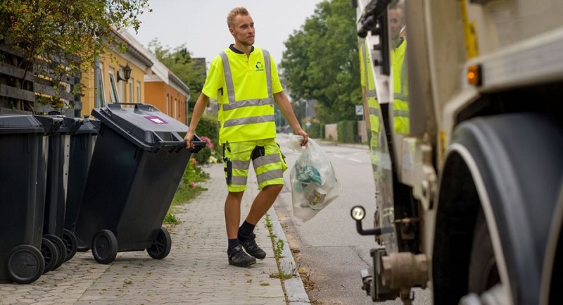 Send dine gamle skraldespande på festival