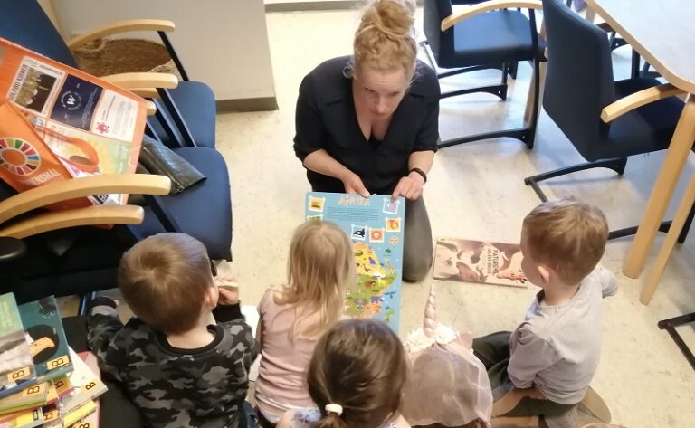 Stor BOGglæde hos børnene