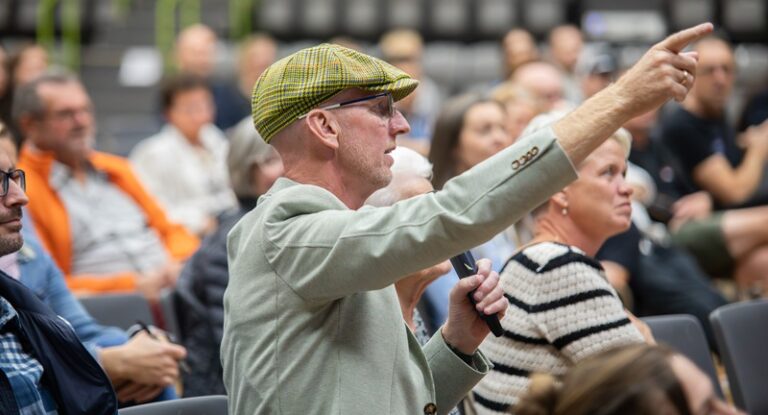 Temamøde om unges trivsel: Tro på de unge og giv dem plads til at fejle